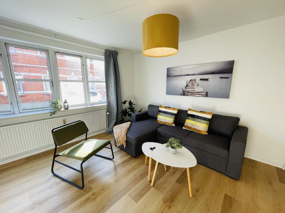 Aday - Central Terrace Apartment In Йёрринг Экстерьер фото